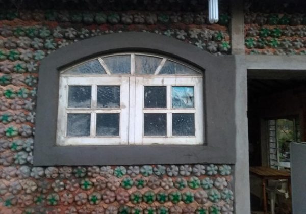 casa de garrafa pet