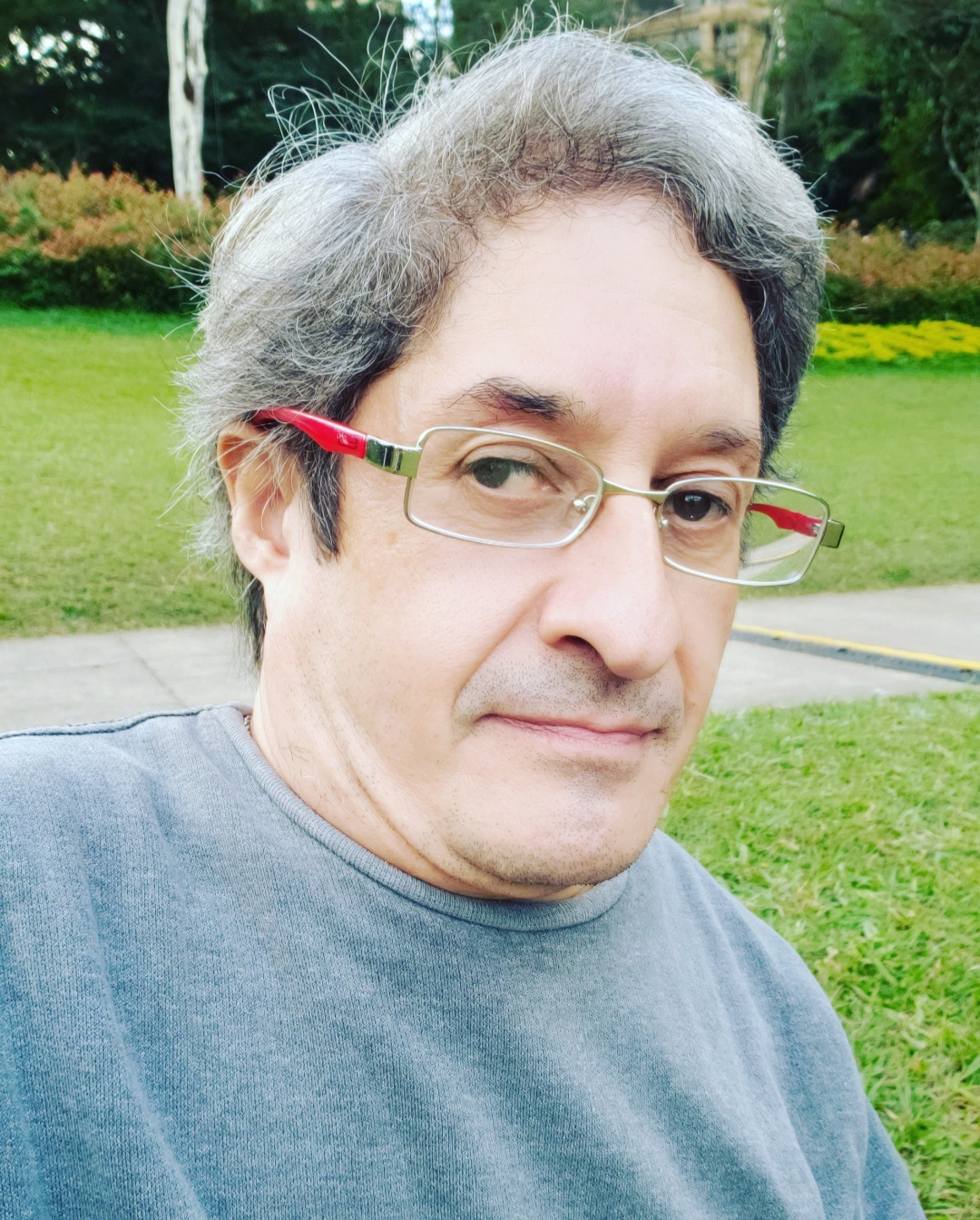 o professor de língua portuguesa e de inglês Ney Melo