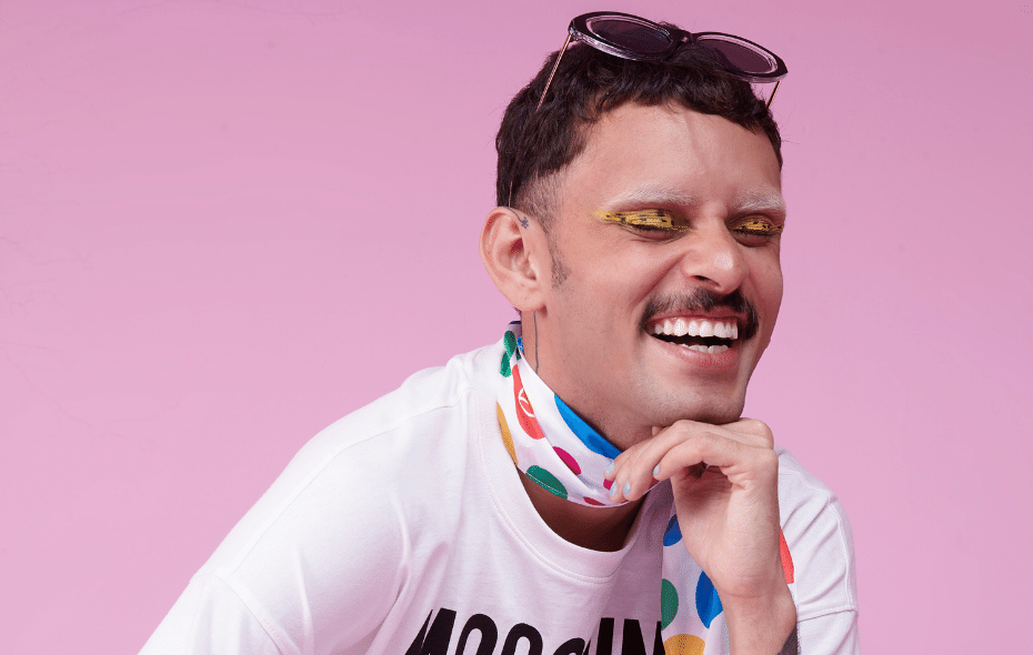 Raphael Dumaresq se identifica como queer