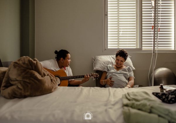 Vitória Vieira Martins e Marcela Lourenço Vieira Martins
